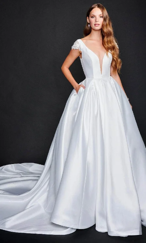 Women's Outerwear Apparel Boutique Styles Nina Canacci 3220 - Minimalist Satin Mesmerizing Gown Women's Outerwear Apparel Boutique Styles Nina Canacci 3220 - Minimalist Satin Mesmerizing Gown