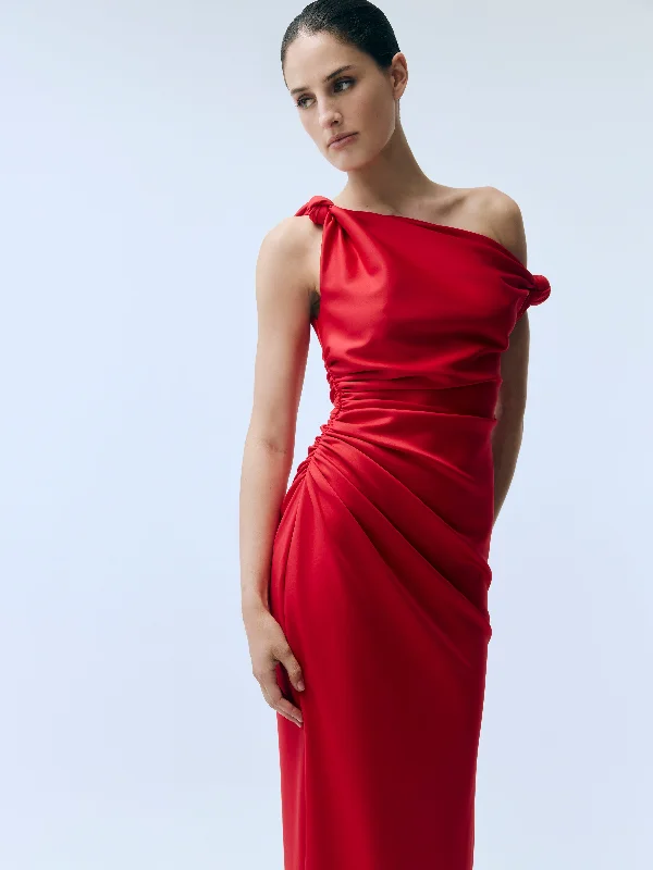 Women's Layered Outfit Score Big On Glamorous Red - Carpet Styles LUDLOW MIDI DRESS Women's Layered Outfit Score Big On Glamorous Red - Carpet Styles LUDLOW MIDI DRESS