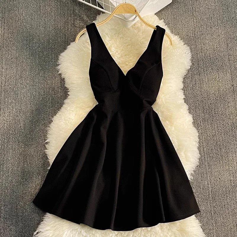 Modern Women's Attire Summer Essentials Sexy Backless A-Line Skirt V-neck Sleeveless Dress S3985 Modern Women's Attire Summer Essentials Sexy Backless A-Line Skirt V-neck Sleeveless Dress S3985