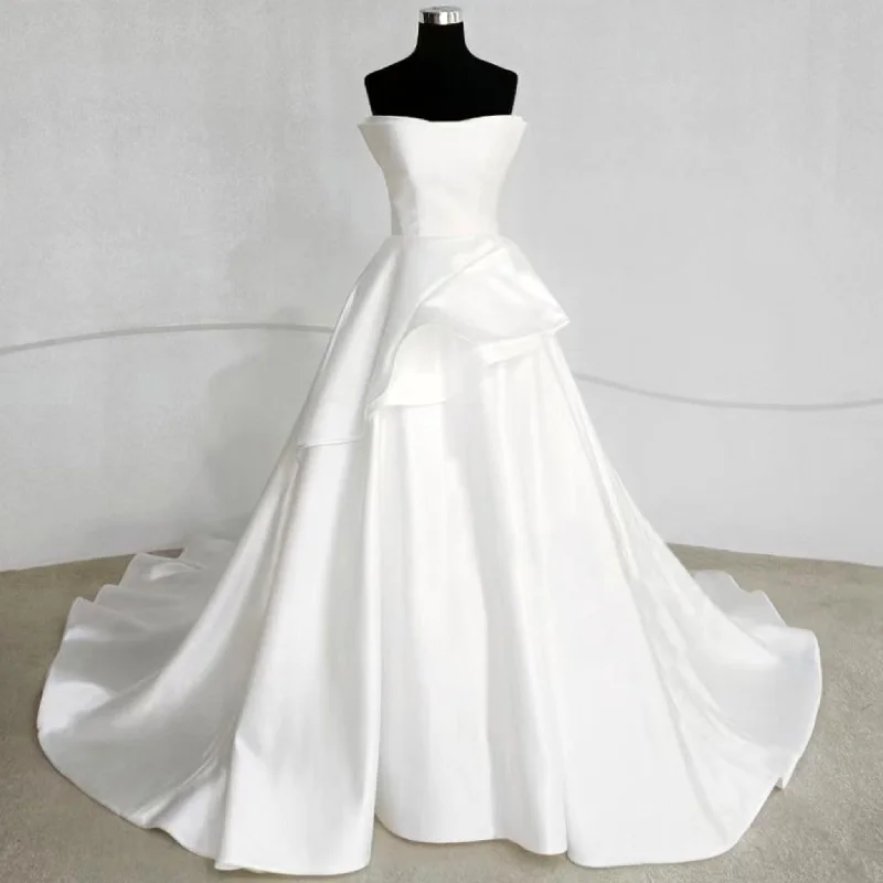 Chic Women's Attire Hurry Before It's Gone Plain Satin Bridal Gowns Simple A-line Wedding Dress Chic Women's Attire Hurry Before It's Gone Plain Satin Bridal Gowns Simple A-line Wedding Dress