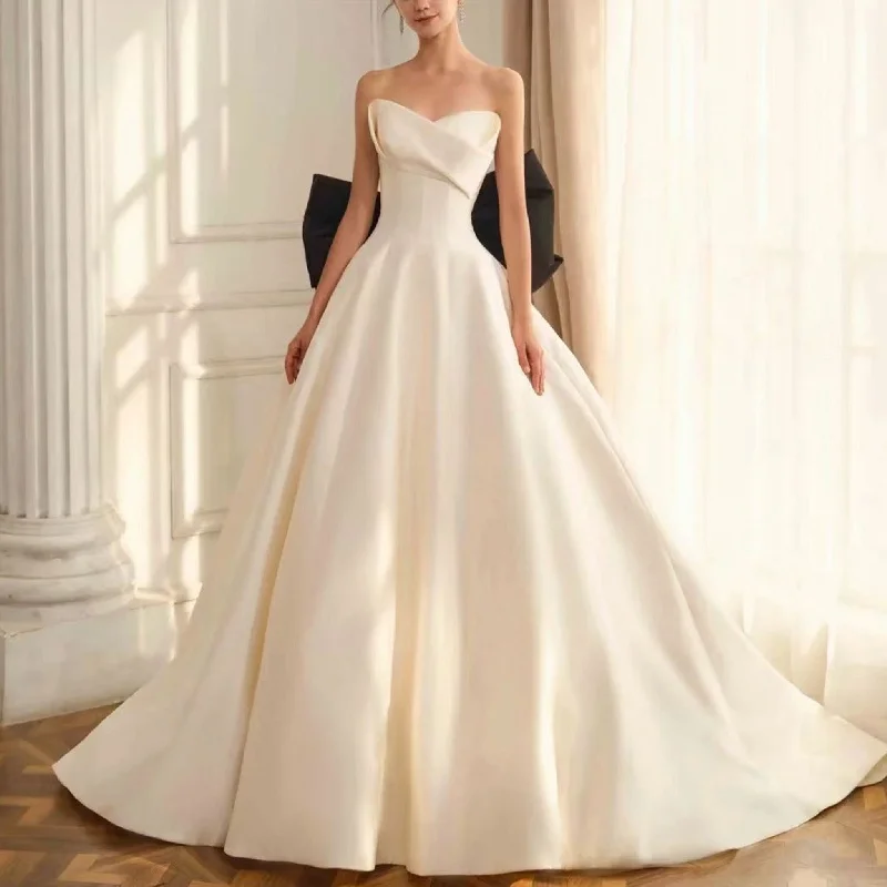 Women's Cozy Winter Attire Designer Wear On Sale Unique Simple Satin Wedding Dress with Long Black Bowknot Women's Cozy Winter Attire Designer Wear On Sale Unique Simple Satin Wedding Dress with Long Black Bowknot