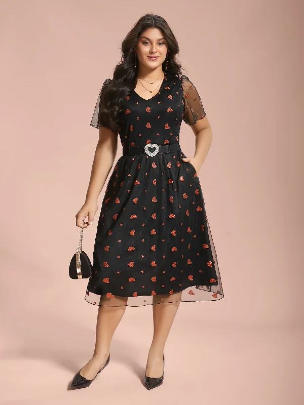 Women's Seasonal Attire Chic Styles V-Neck Flutter Sleeve Heart Pattern Midi Dress