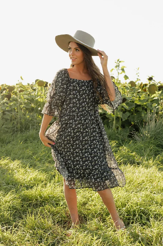 Women's Holiday Clothes Seasonal Fashion Gabrielle Dress-Black Floral