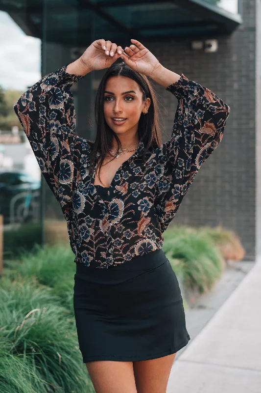 Women's Comfortable Lounge Garments Nordic Minimalist Home Look Serene Floral Button Up Women's Comfortable Lounge Garments Nordic Minimalist Home Look Serene Floral Button Up
