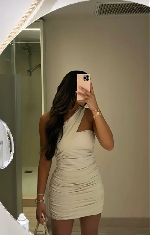 Stylish Women's Attire Elevated Style Ivory Satin Short Prom Dress Homecoming Dress S3250 Stylish Women's Attire Elevated Style Ivory Satin Short Prom Dress Homecoming Dress S3250