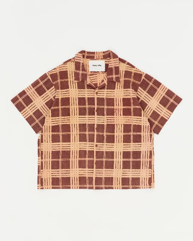 Women's Plus-Size Clothes Trendy Women’S Wear Greetings Shirt SS - Brown Resist Check Women's Plus-Size Clothes Trendy Women’S Wear Greetings Shirt SS - Brown Resist Check