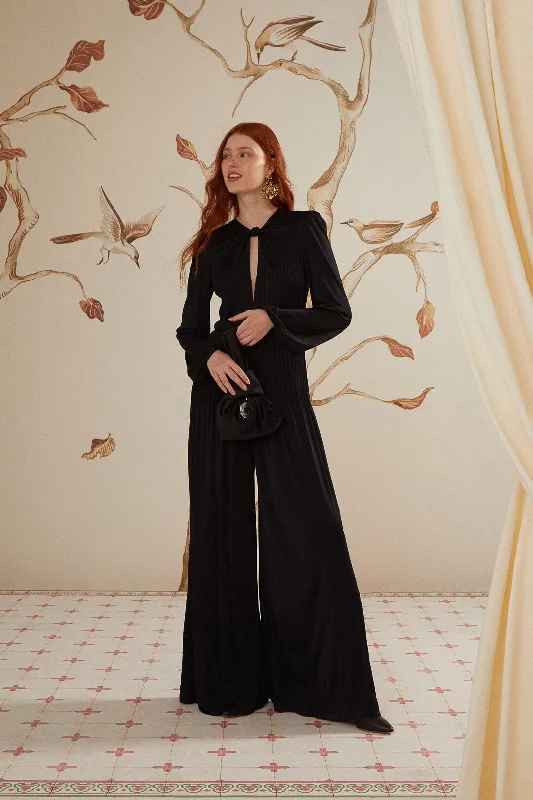 Casual Apparel For Women Season Appropriate Women's Collection Black Long Sleeve Knot Jumpsuit Casual Apparel For Women Season Appropriate Women's Collection Black Long Sleeve Knot Jumpsuit