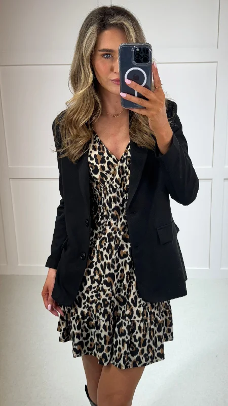 Women's Contemporary Clothing Best Seller Addilyn Black Blazer