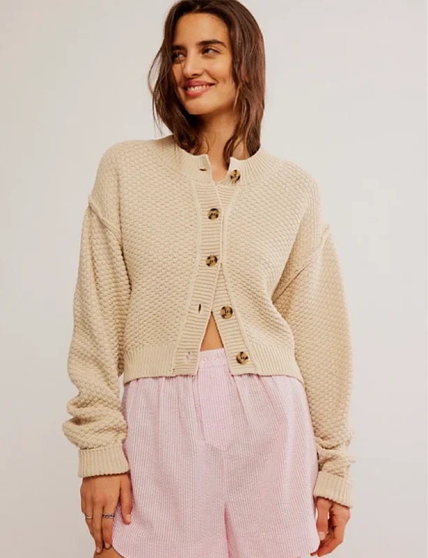 Women's Professional Clothes Score Big On Glamorous Red - Carpet Styles Lila Cardi, Birch Women's Professional Clothes Score Big On Glamorous Red - Carpet Styles Lila Cardi, Birch
