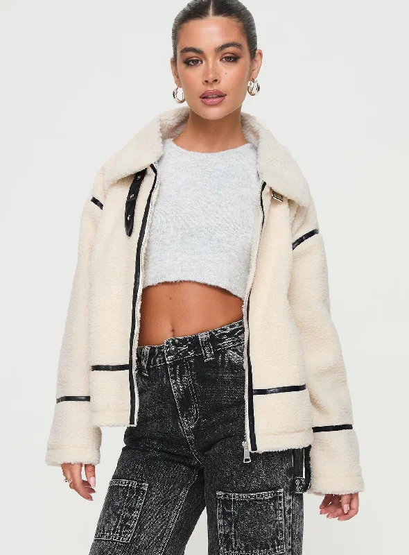 Women's Cozy Outfit For Lounging Travel Essentials Lumanara Shearling Jacket Cream