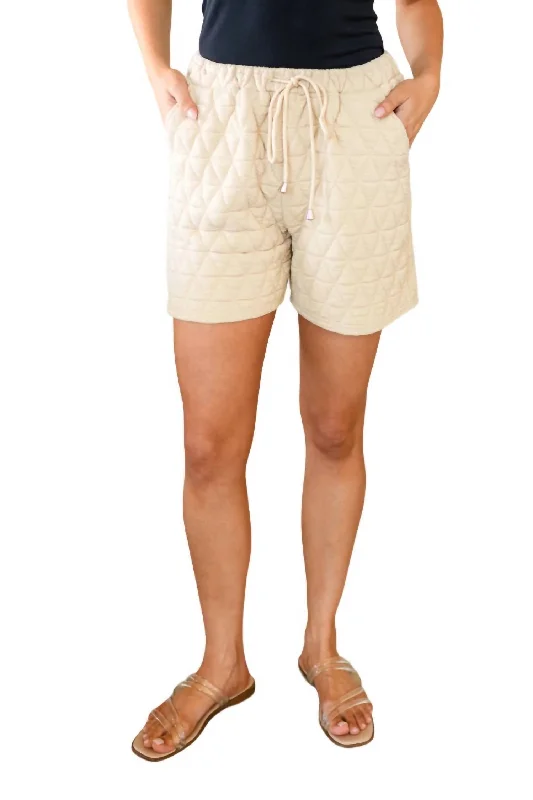 Women's Outfit Cottagecore Rustic Charm Style Chilling Out Quilted Shorts In Cream
