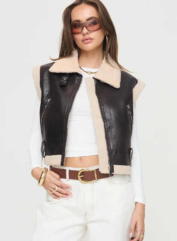 Women's Weekend Outfit Hot Deals Riga Shearling Vest Chocolate