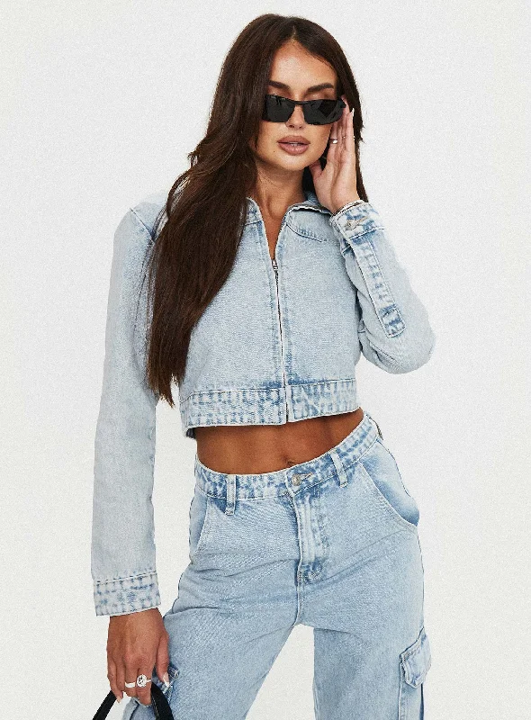 Women's Chic Outerwear Garments Trendsetter's Closet Belgrove Moto Jacket Snow Wash Denim Women's Chic Outerwear Garments Trendsetter's Closet Belgrove Moto Jacket Snow Wash Denim